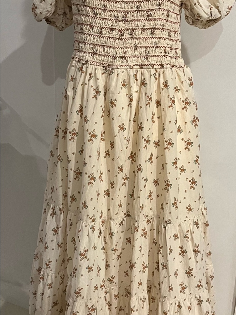ARULA Cream Floral Tiered Smocked Maxi Dress Red Pink Green Rust Medium Large - Picture 4 of 5